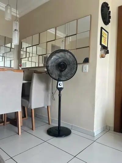 foto de Ventilador Coluna 50cm 180w 8 Pás Silencioso Wap Flow Turbo Frequência 60 Hz