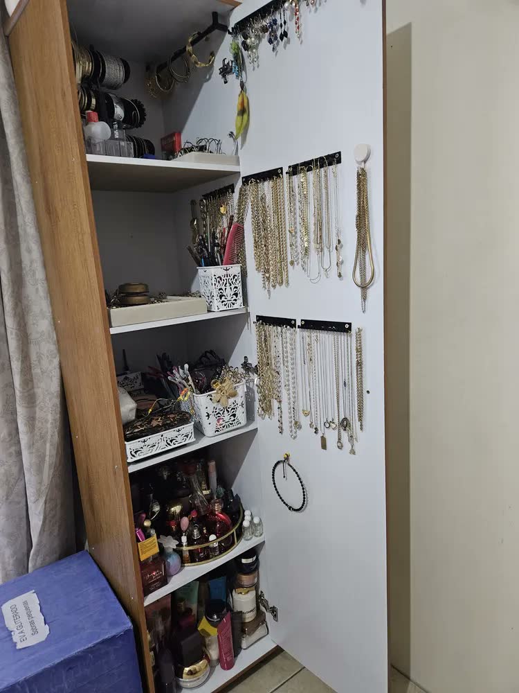 foto de Sapateira Multiuso MDP Preto 1 Porta Espelho 4 Prateleiras 165cm