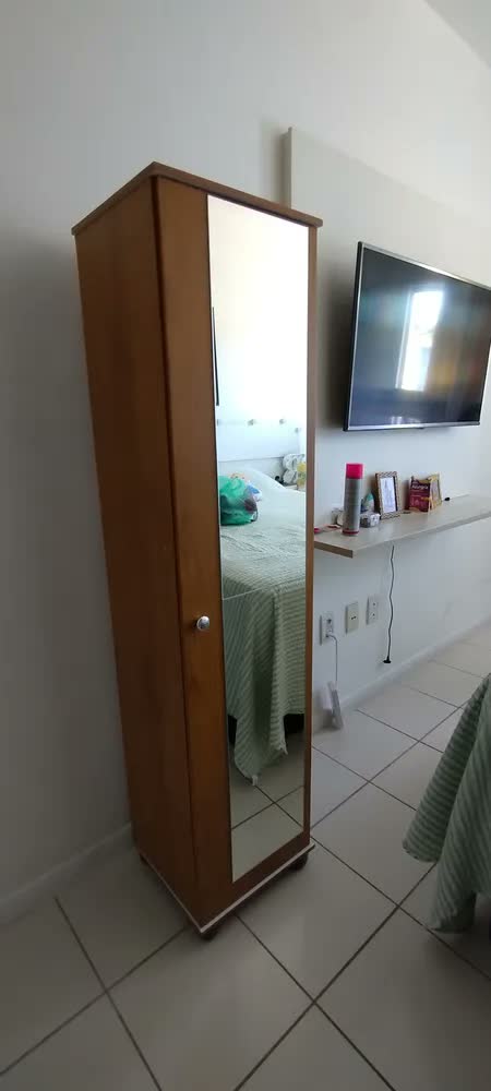 foto de Sapateira Multiuso MDP Preto 1 Porta Espelho 4 Prateleiras 165cm