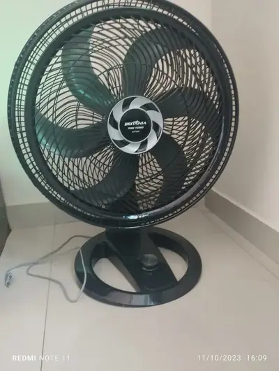 foto de Ventilador Bvt500 2 Em 1 Maxx Force 6 Pás 176w Britânia 60 Cm 60 Preto Plástico 6