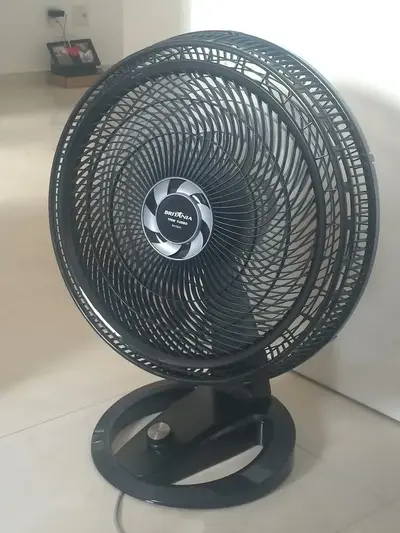 foto de Ventilador Bvt500 2 Em 1 Maxx Force 6 Pás 176w Britânia 60 Cm 60 Preto Plástico 6
