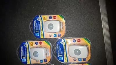foto de Sensor de Presença Multifuncional Qualitroni QA23 com Fotocélula 360°