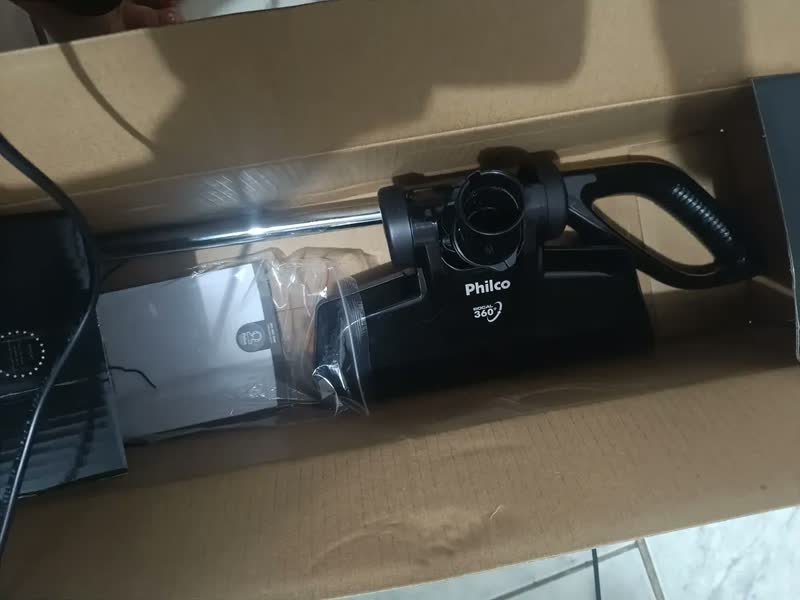 foto de Philco Ciclone PAS1600P 1.5L preto 1450W 110