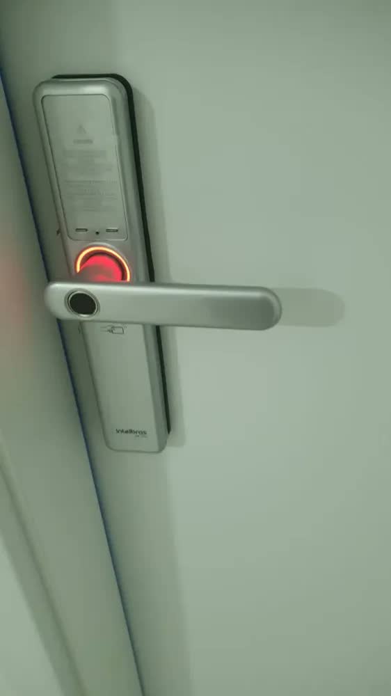foto de Fechadura Smart De Embutir Ifr 7000 Com Maçaneta Intelbras