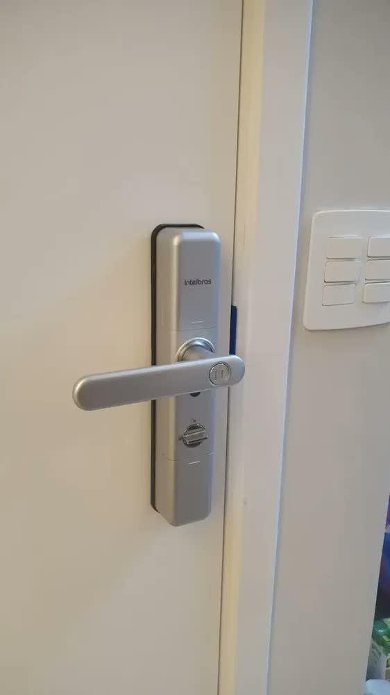 foto de Fechadura Smart De Embutir Ifr 7000 Com Maçaneta Intelbras