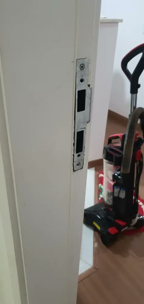 foto de Fechadura Smart De Embutir Ifr 7000 Com Maçaneta Intelbras