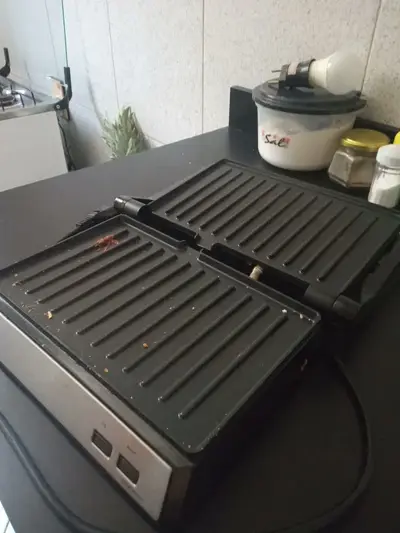 foto de Sanduicheira E Grill Pgr21pi Maxx Clean 1000w Philco Prateado