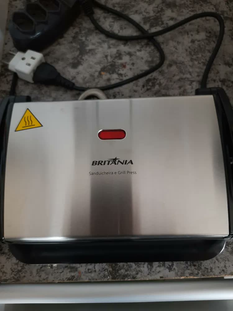 foto de Sanduicheira elétrica Britânia Press BGR27I cor preto inox