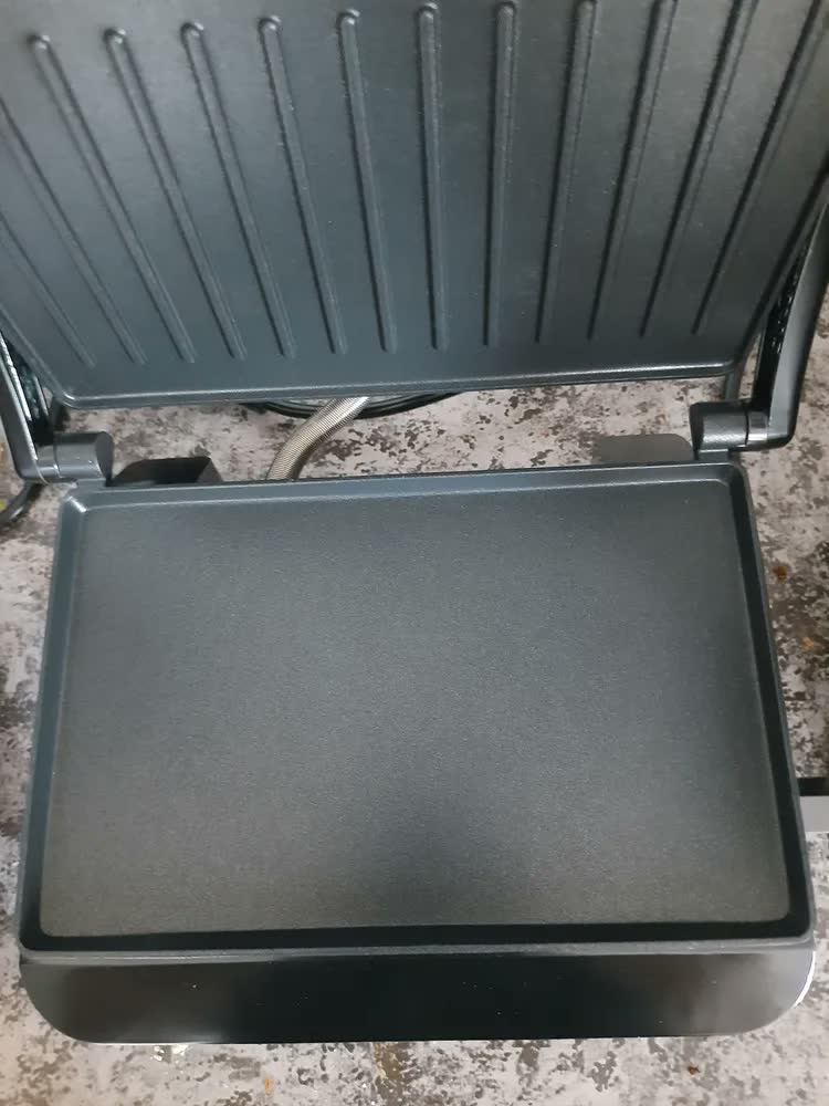 foto de Sanduicheira elétrica Britânia Press BGR27I cor preto inox