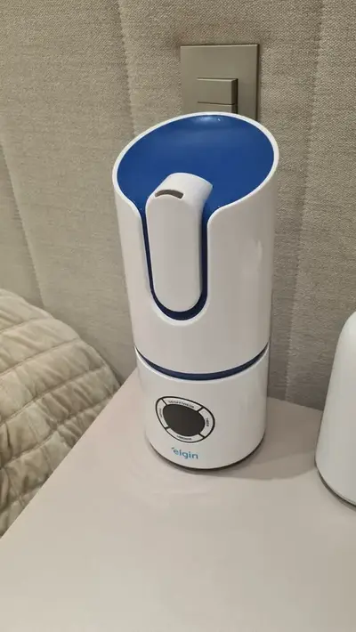 foto de Umidificador Ar Ultrassônico Digital Elgin 2,5l Bivolt Cor Branco
