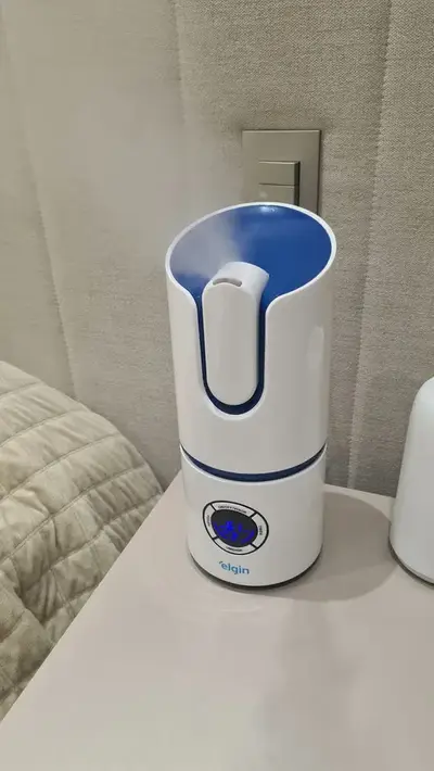 foto de Umidificador Ar Ultrassônico Digital Elgin 2,5l Bivolt Cor Branco