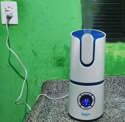 foto de Umidificador Ar Ultrassônico Digital Elgin 2,5l Bivolt Cor Branco