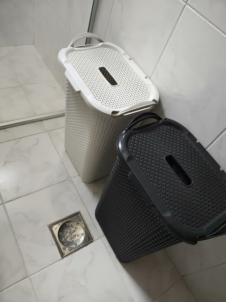 foto de Cesto De Roupas Multiuso Organizador Com Tampa Branco 50l
