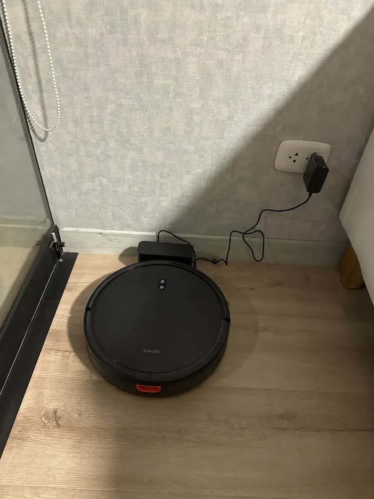 foto de Xiaomi Mi Robot Vacuum E10C preto 35W