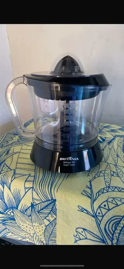 foto de Espremedor De Frutas Super Turbo Bellagio 350 Preto Britânia Preto 60