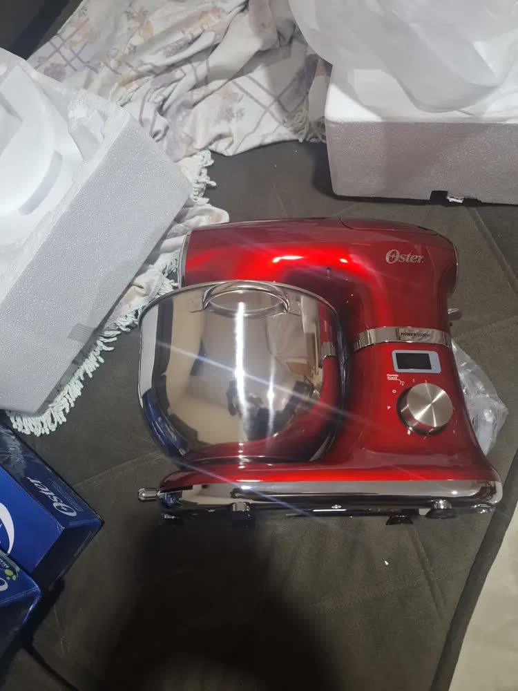 foto de Batedeira Planetária Digital Com Modelador De Massas