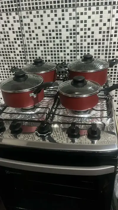 foto de Jogo Panelas 12 Peças Antiaderente Alumínio Turim Tramontina Cor Vermelho