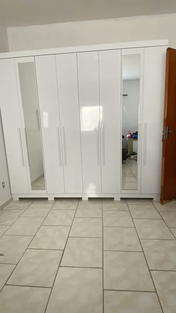foto de Guarda-roupa Santos Andirá Master Master New Cor Jatobá/grafite Com 8 Portas