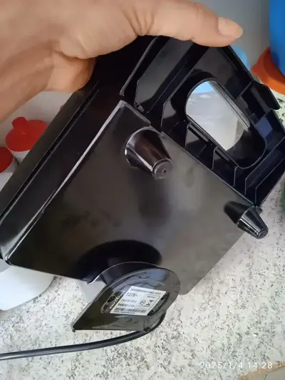 foto de Sanduicheira E Grill Britânia Bgr20 Chapas Antiaderentes 150 Cor Preto