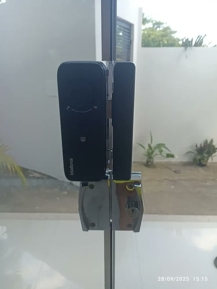 foto de Fechadura Digital Mfr 4000 Inteligente P/ Porta De Vidro