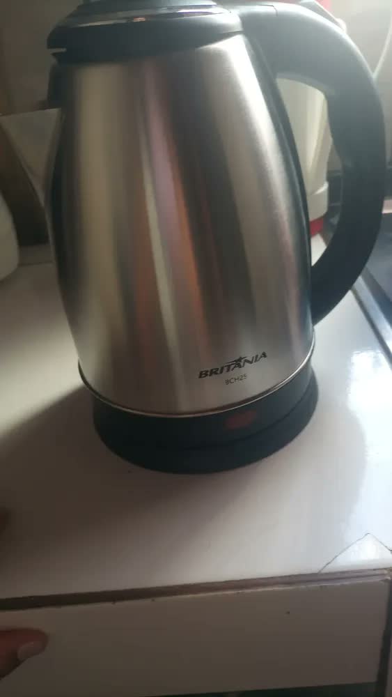 foto de Chaleira Elétrica Britânia Bch25 2l Inox Cor Prata