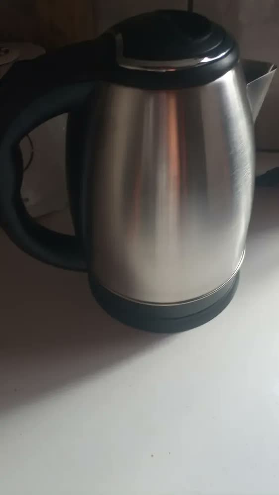 foto de Chaleira Elétrica Britânia Bch25 2l Inox Cor Prata