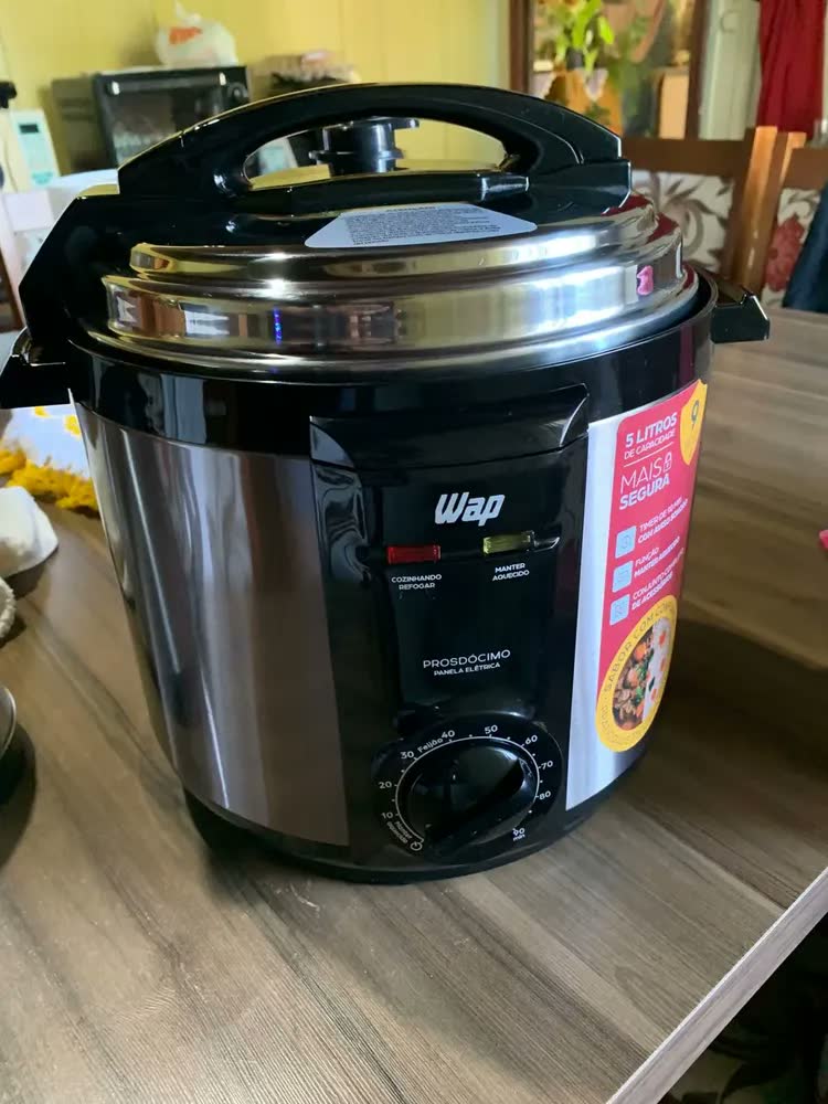 foto de Panela de Pressão Elétrica WAP Wppe2 5 Llitro Antiaderente 900W Inox e Preta