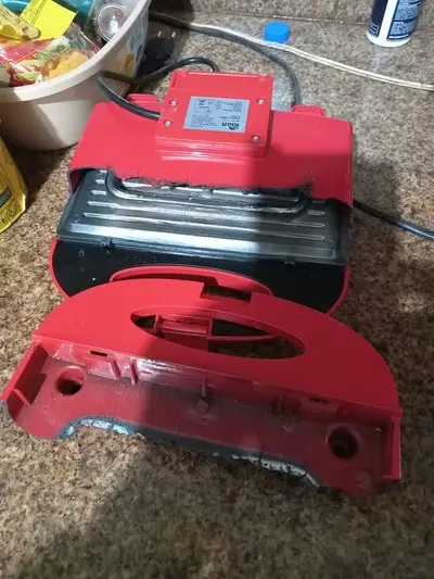foto de Sanduicheira Grill 2 Em 1 Kian Preta Elétrica 750w Cor Preto,Seu Mixto Quente Ultra Rápido, e Outros Petiscos