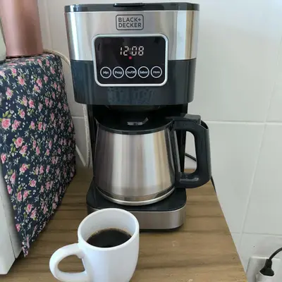 foto de Cafeteira Elétrica em Inox Black+Decker Capacidade 1,5 L CM350G 127