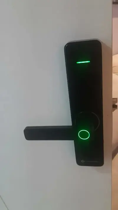 foto de Fechadura Digital Eletrônica Senha Biometria E App Primebras