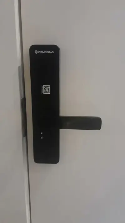 foto de Fechadura Digital Eletrônica Senha Biometria E App Primebras
