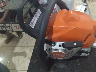 foto de Motosserra gasolina Stihl MS 182 35,8cc 1,6 Kw profissional cor laranja