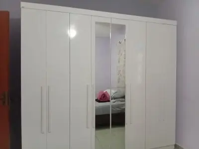 foto de Guarda Roupa Casal Grande Master New 8 Portas 4 Gavetas Cor Jatoba/Grafite