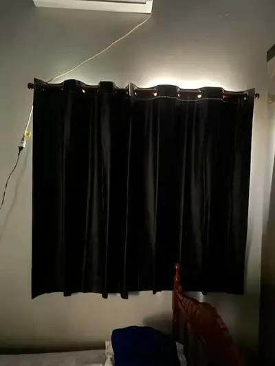 foto de Cortina Blackout De Pvc 2,20m X 1,30m Preto Corta Luz
