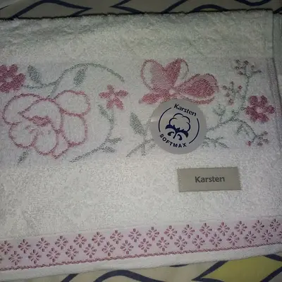 foto de Toalha De Banho Karsten Yuna 100% Algodão Barra Floral Macia