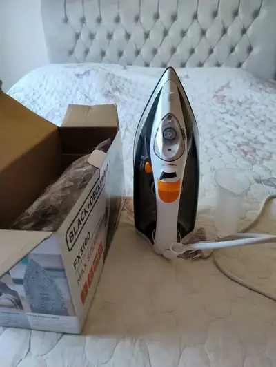 foto de Ferro De Passar A Vapor Black+decker Fx3100 Com Base Antiaderente
