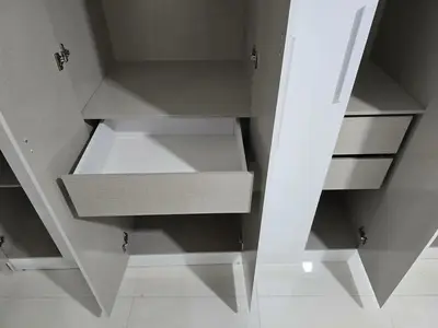 foto de Guarda Roupa Casal Lisboa 8 Portas 4 Gavetas