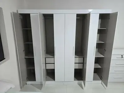 foto de Guarda Roupa Casal Lisboa 8 Portas 4 Gavetas