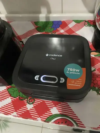 foto de Grill Chapa Elétrica Cadence San400 Click Crepeira Hamburger Wafer Crepioca Omeleteira 110v Ou 220v