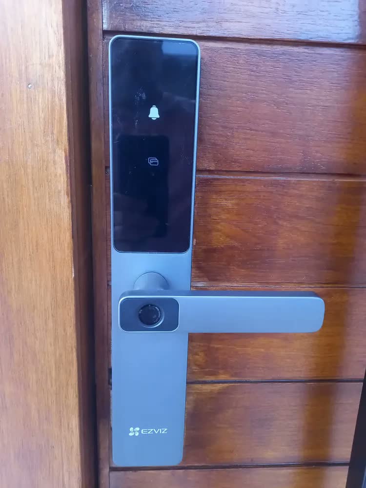 foto de Fechadura Digital EZVIZ DL05 de Embutir, Wi-Fi, Sem Hub, Biometria, App, Senha, IP65 Resistente a Água