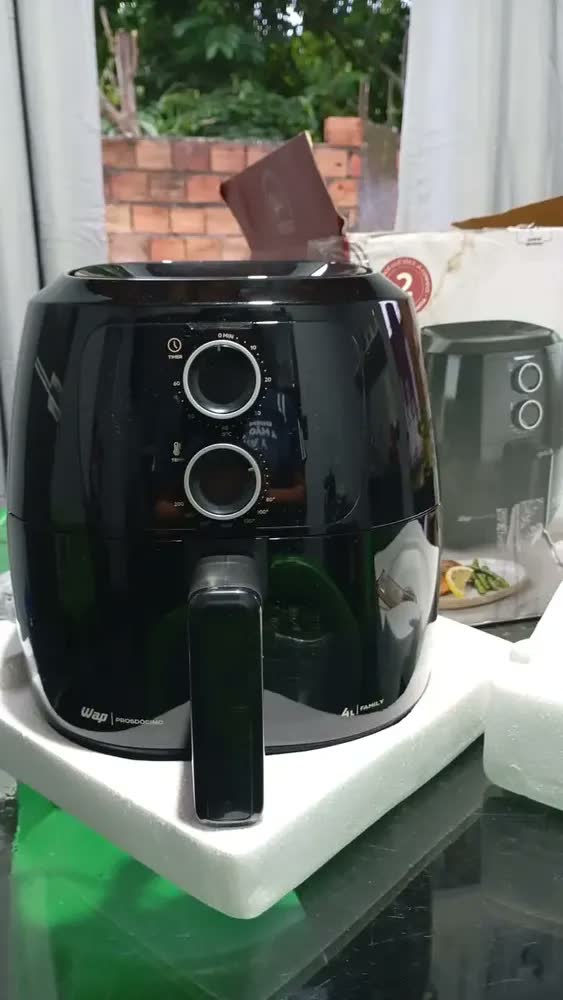 foto de Fritadeira Elétrica Air Fryer WAP Sem Óleo 4L 1500W Antiaderente Preta