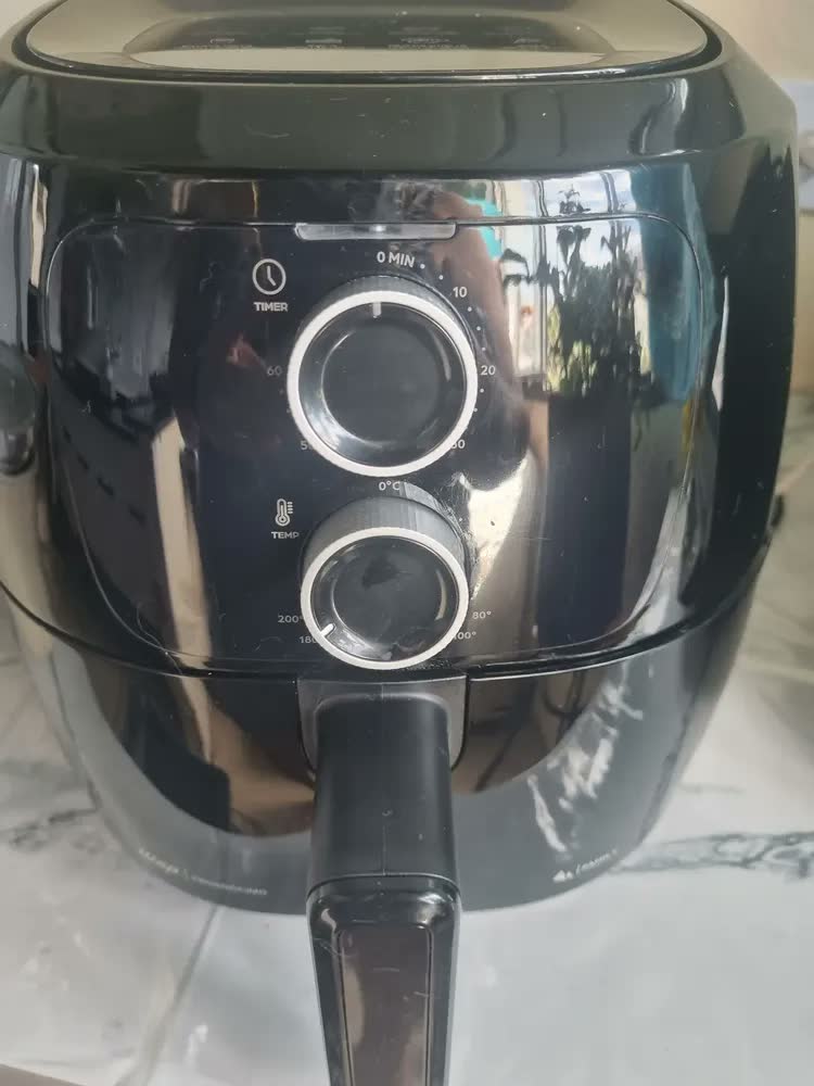 foto de Fritadeira Elétrica Air Fryer WAP Sem Óleo 4L 1500W Antiaderente Preta
