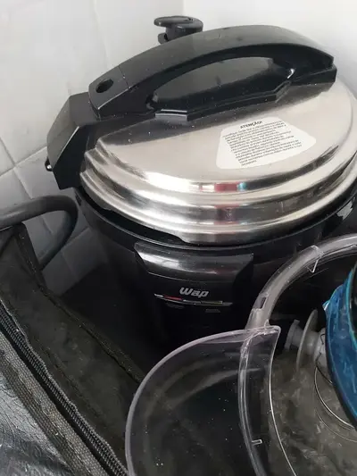 foto de Panela De Pressão Elétrica Wap 900w Antiaderente 5l Wppe2