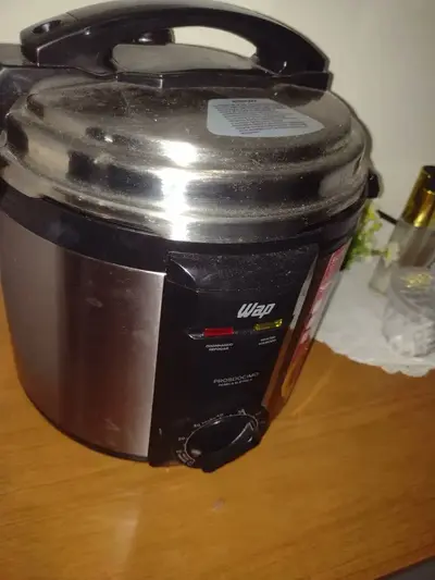 foto de Panela De Pressão Elétrica Wap 900w Antiaderente 5l Wppe2