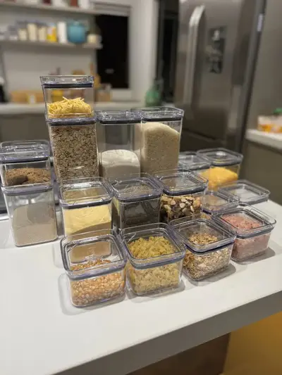 foto de Kit 17 Potes Herméticos Acrílicos Empilháveis Quadrados Transparente para Cozinha e Despensa