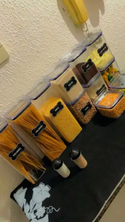 foto de Kit 17 Potes Herméticos Acrílicos Empilháveis Quadrados Transparente para Cozinha e Despensa
