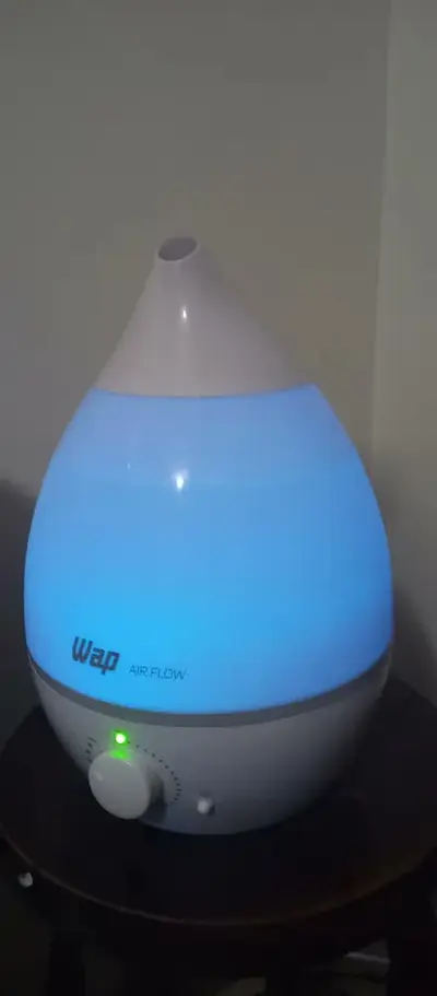 foto de Umidificador De Ar Ultrassonico Luminária Lojas Mineiras Mais Air Flow Cor Branco e Cinza
