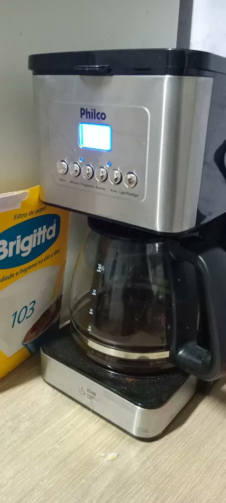 foto de Cafeteira Com Painel Digital PCF40B 40 cafezinhos 1000W Philco