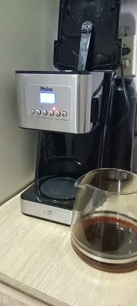 foto de Cafeteira Com Painel Digital PCF40B 40 cafezinhos 1000W Philco