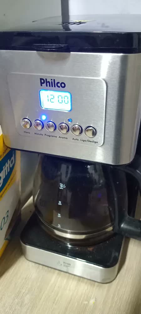foto de Cafeteira Com Painel Digital PCF40B 40 cafezinhos 1000W Philco